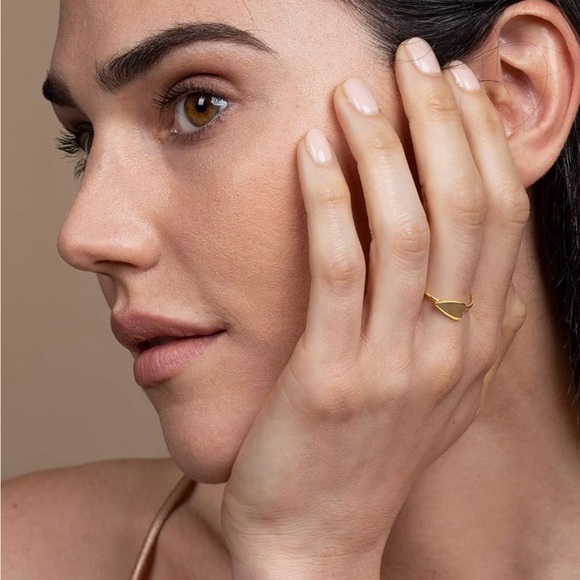 UNCOMMON JAMES GOLD HEART RING - Picture 2 of 3